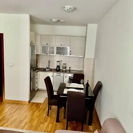 Apartment ира-заика премиум Podgorica
