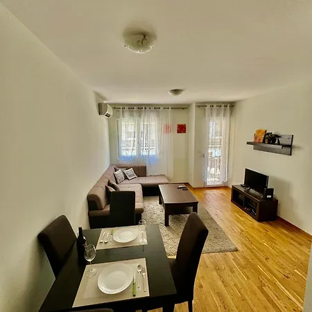 ира-заика премиум Daire Podgoriçe